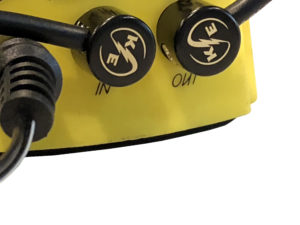 This is a great solution to tidy up your pedal board